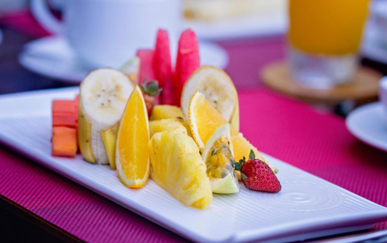 Amora Lagoon Hotel Катунаяка Екстер'єр фото