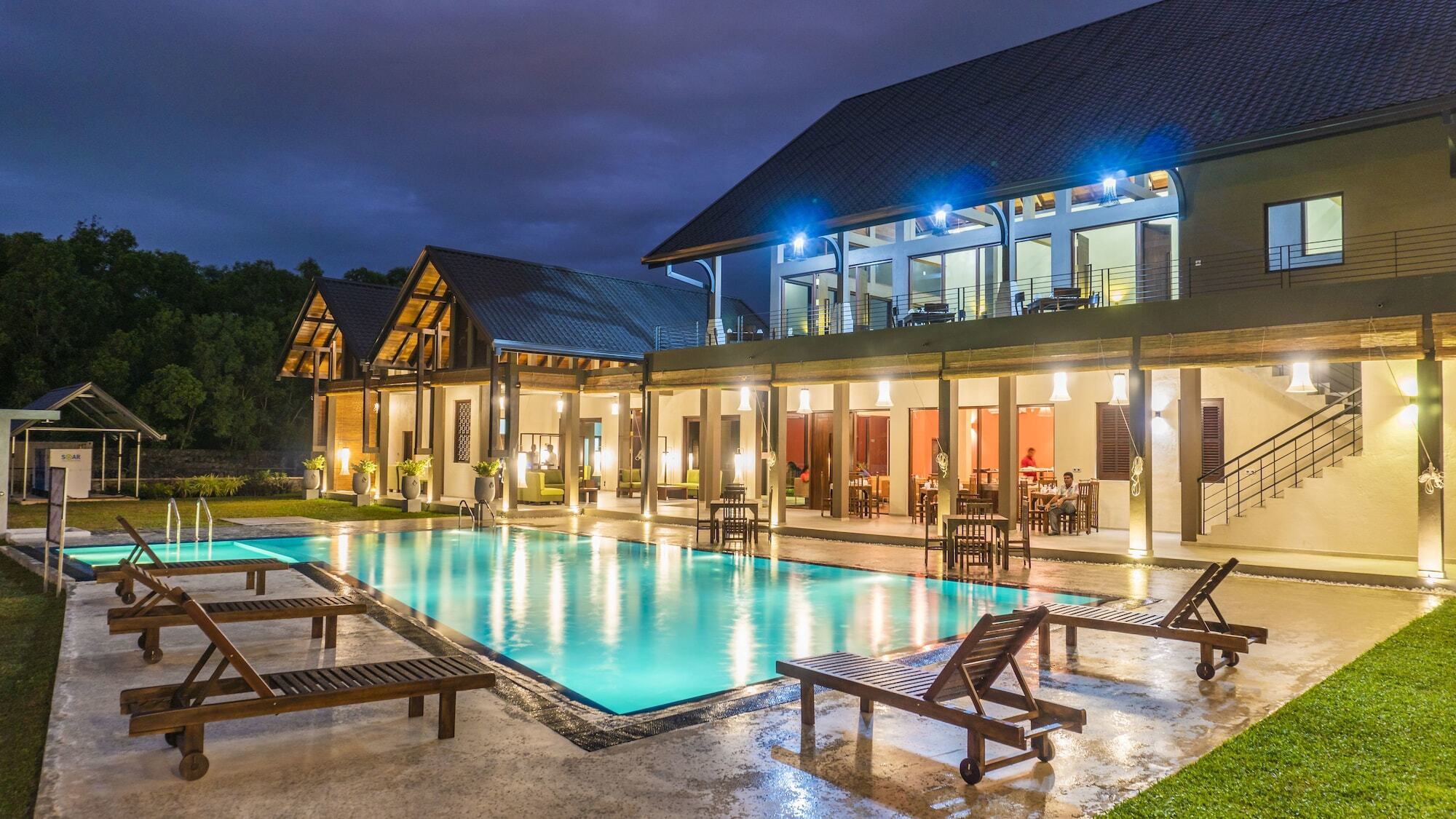 Amora Lagoon Hotel Катунаяка Екстер'єр фото